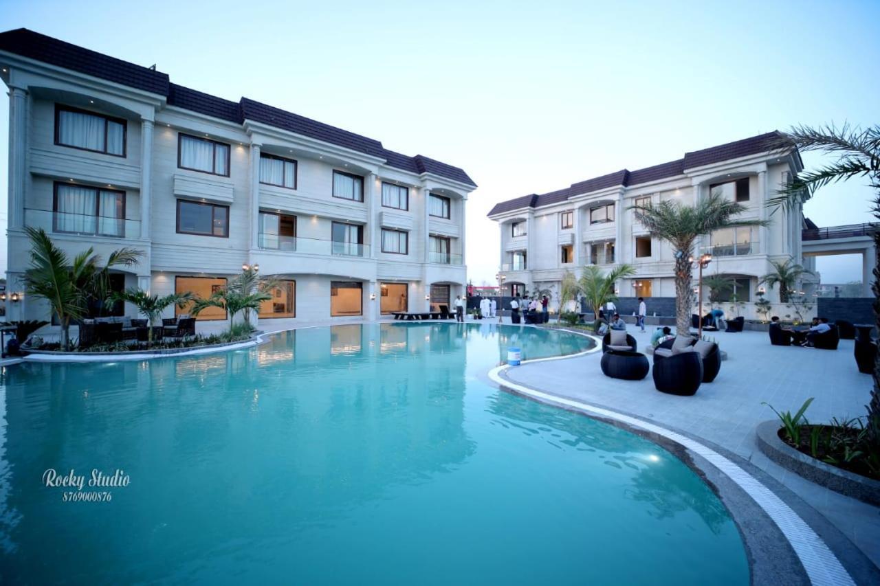 The Imperial Prime Clarks Inn Suites, Bhilwara Exterior photo